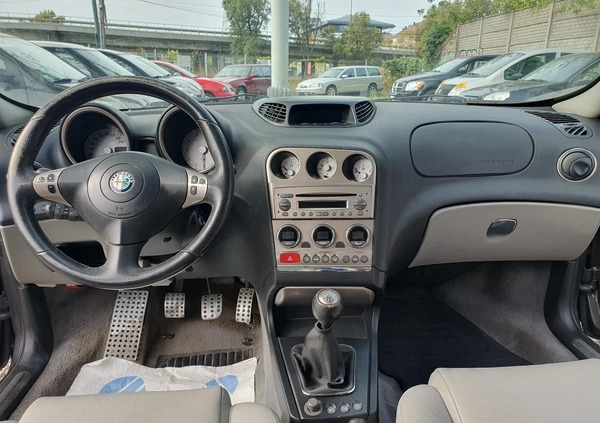 Alfa Romeo Crosswagon cena 10900 przebieg: 156000, rok produkcji 2005 z Szadek małe 191